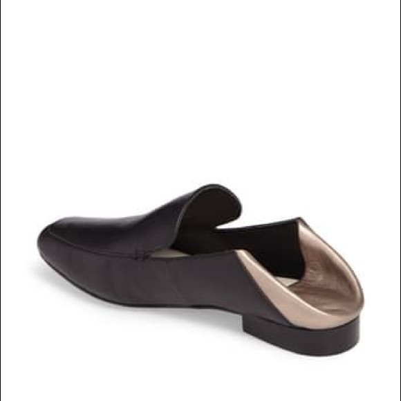 EUC - Women’s leather loafers - Picture 4 of 5